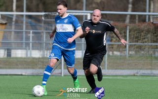 Asser Boys 4 vs VV LEO 4 15 maart 2026 - © Sportief Assen