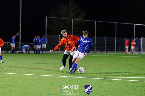 VV LEO 18 +1 vs VKW 18 +3 27 maart 2026 - © Sportief Assen