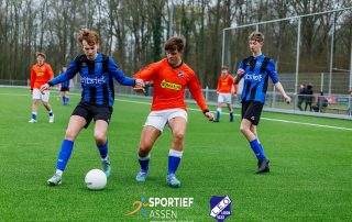 VV LEO JO17-2 vs ACV JO17-3 21 maart 2026 - © Sportief Assen